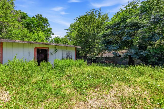 808 S Trinity, San Antonio, TX 78207