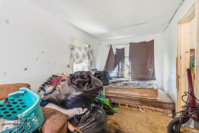 808 S Trinity, San Antonio, TX 78207
