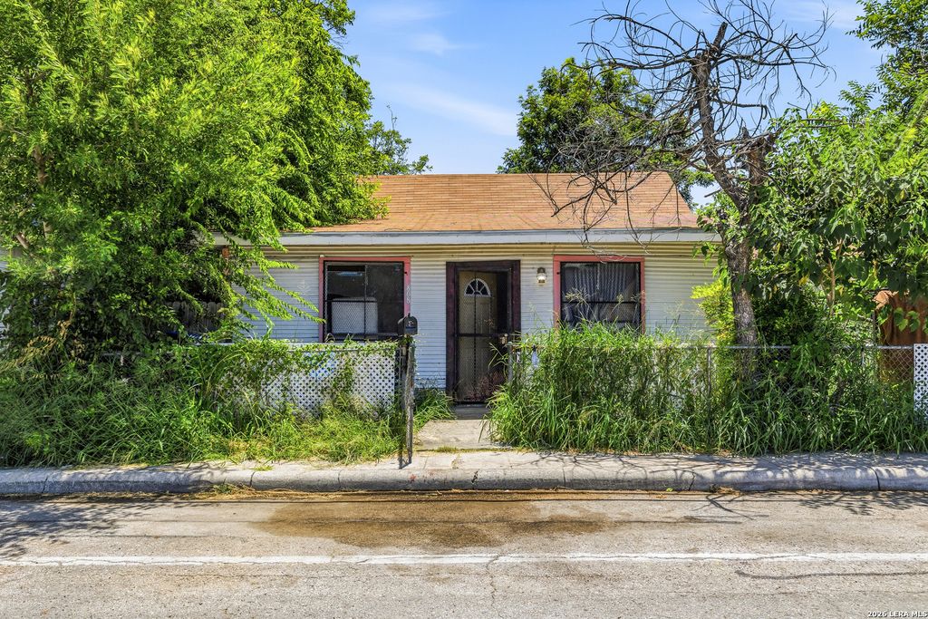 808 S Trinity, San Antonio, TX 78207