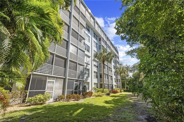 290 Naples Cove DR # 2604, Naples, FL 34110