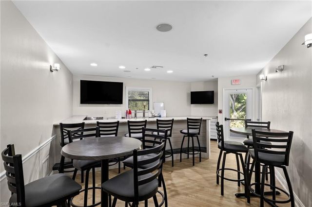 290 Naples Cove DR # 2604, Naples, FL 34110