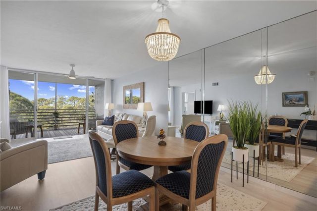 290 Naples Cove DR # 2604, Naples, FL 34110