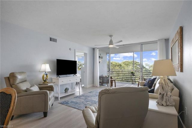 290 Naples Cove DR # 2604, Naples, FL 34110