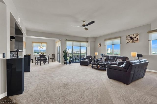 8255 Las Vegas Boulevard 722, Las Vegas, NV 89123