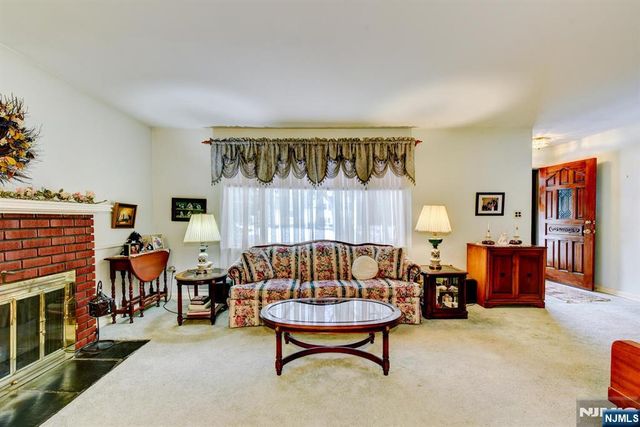 30 Perrin Drive, Wayne, NJ 07470