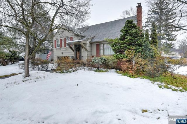 30 Perrin Drive, Wayne, NJ 07470