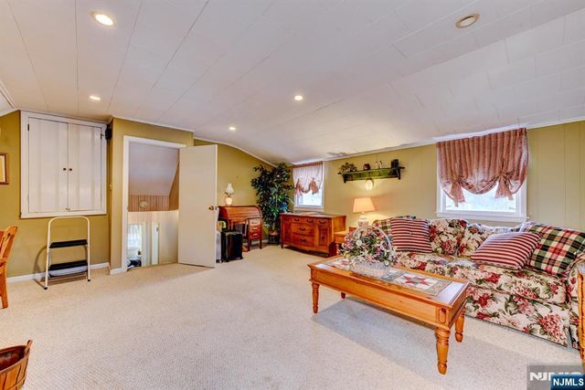 30 Perrin Drive, Wayne, NJ 07470