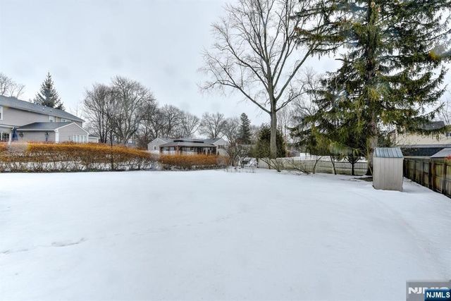 30 Perrin Drive, Wayne, NJ 07470