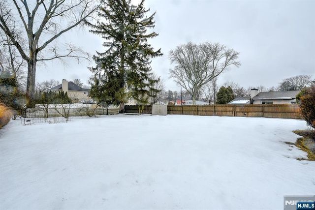 30 Perrin Drive, Wayne, NJ 07470