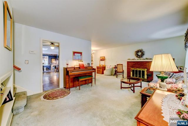 30 Perrin Drive, Wayne, NJ 07470