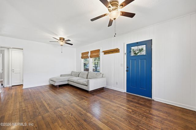 2253 HOME PARK Circle E, Jacksonville, FL 32207