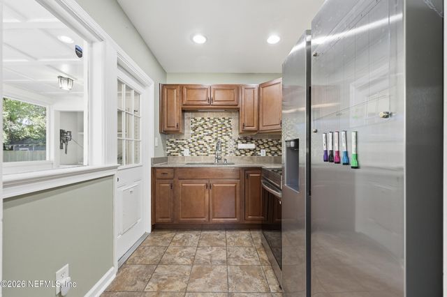 2253 HOME PARK Circle E, Jacksonville, FL 32207