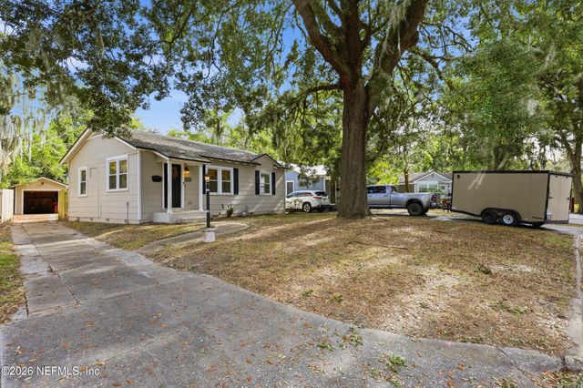 2253 HOME PARK Circle E, Jacksonville, FL 32207