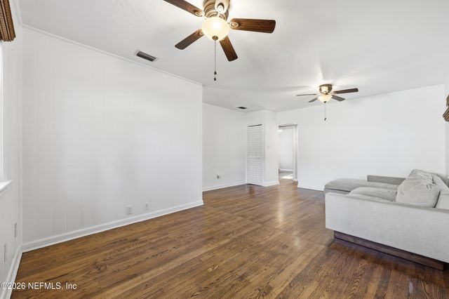 2253 HOME PARK Circle E, Jacksonville, FL 32207