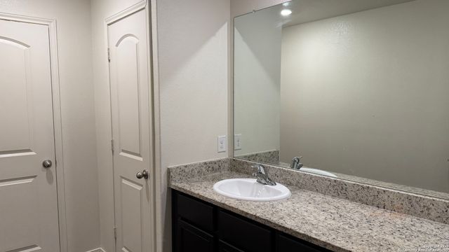 3146 Gilbert Garden, Converse, TX 78109