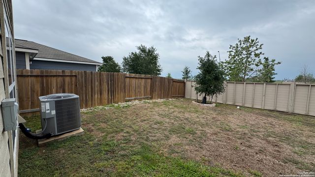 3146 Gilbert Garden, Converse, TX 78109