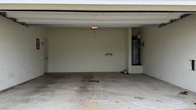 3146 Gilbert Garden, Converse, TX 78109