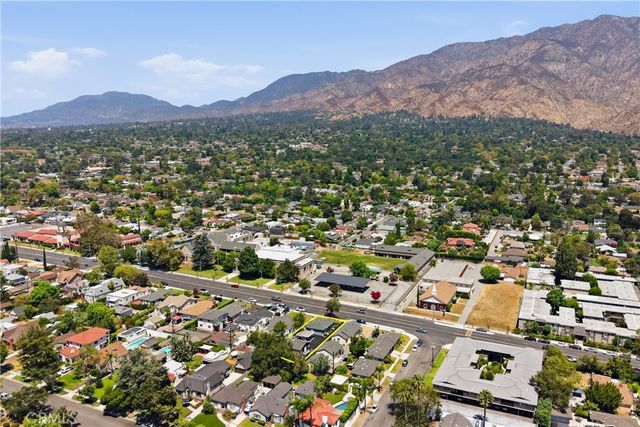2152 E Washington, Pasadena, CA 91104