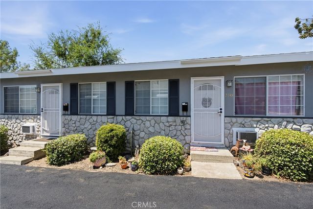 2152 E Washington, Pasadena, CA 91104