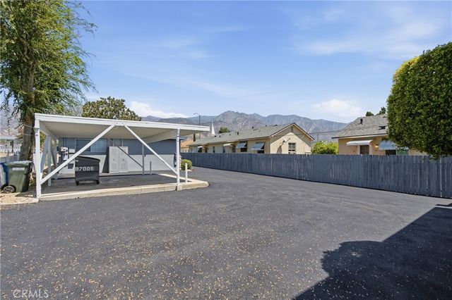 2152 E Washington, Pasadena, CA 91104