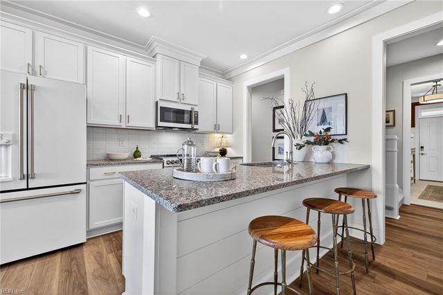 1006 Gadsby LN, Williamsburg, VA 23185