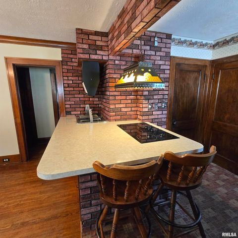 2415 N CENTRAL Avenue, Peoria, IL 61603