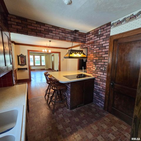 2415 N CENTRAL Avenue, Peoria, IL 61603