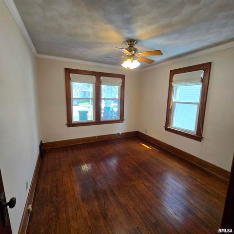 2415 N CENTRAL Avenue, Peoria, IL 61603