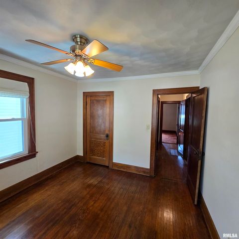 2415 N CENTRAL Avenue, Peoria, IL 61603