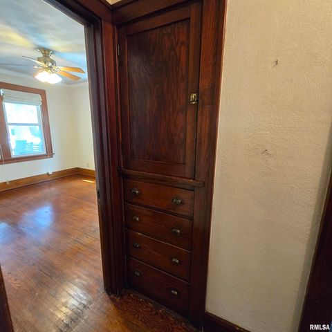 2415 N CENTRAL Avenue, Peoria, IL 61603