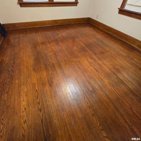 2415 N CENTRAL Avenue, Peoria, IL 61603