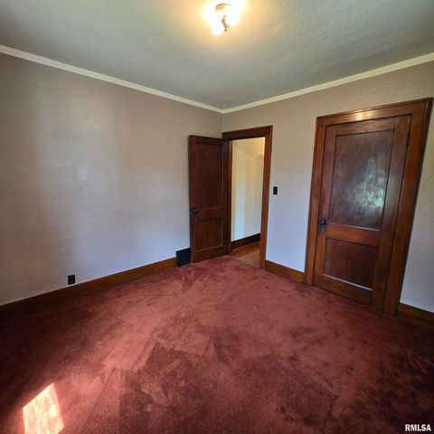 2415 N CENTRAL Avenue, Peoria, IL 61603