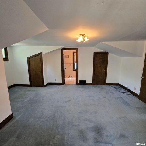 2415 N CENTRAL Avenue, Peoria, IL 61603
