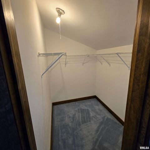 2415 N CENTRAL Avenue, Peoria, IL 61603