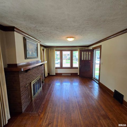 2415 N CENTRAL Avenue, Peoria, IL 61603