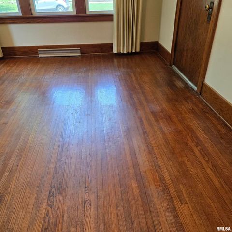 2415 N CENTRAL Avenue, Peoria, IL 61603