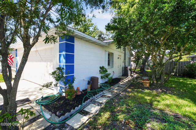 51 Mayfield Circle, Ormond Beach, FL 32174