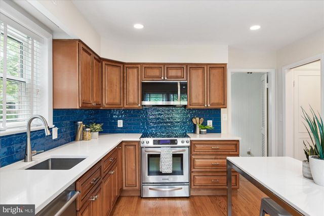 4543 ALTON PL NW, Washington, DC 20016