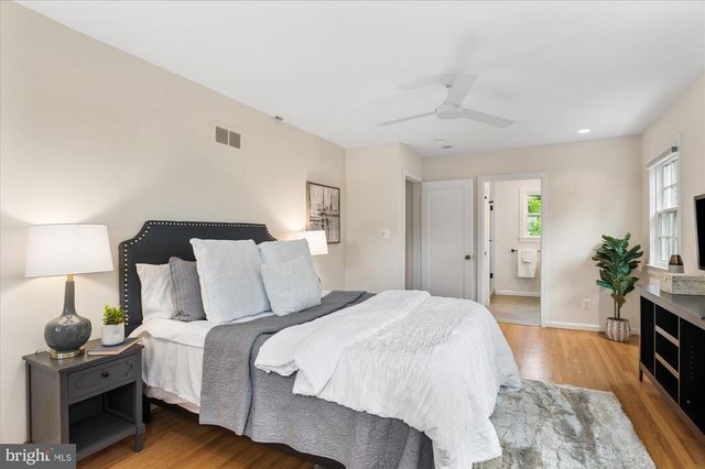 4543 ALTON PL NW, Washington, DC 20016