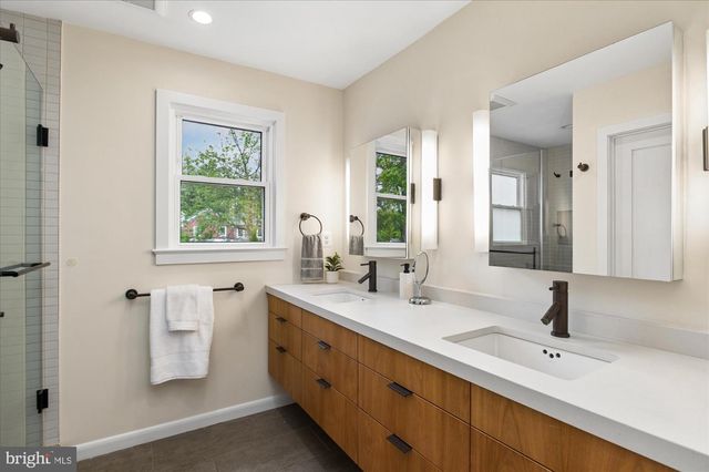 4543 ALTON PL NW, Washington, DC 20016
