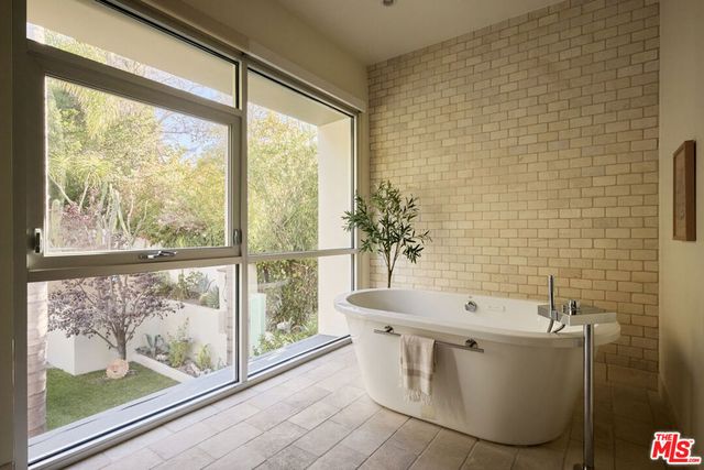 3369 Fryman Place, Studio City, CA 91604