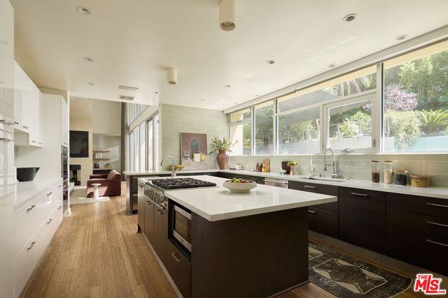 3369 Fryman Place, Studio City, CA 91604