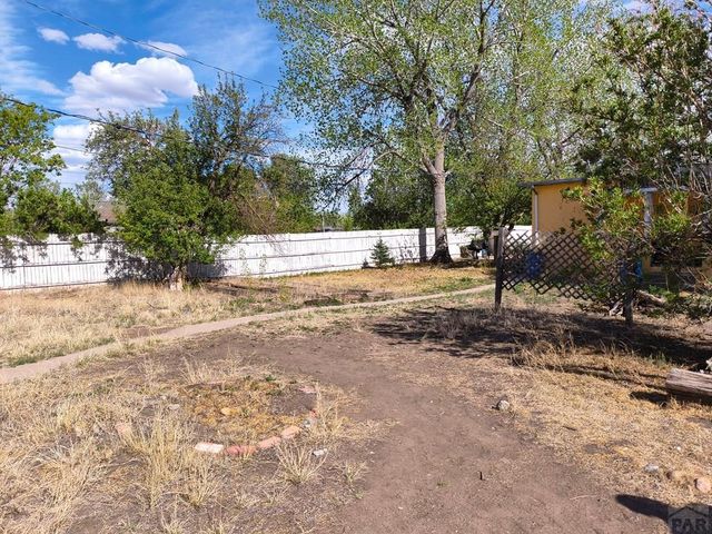 824 W 7th St, Walsenburg, CO 81089