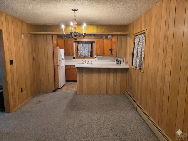 824 W 7th St, Walsenburg, CO 81089