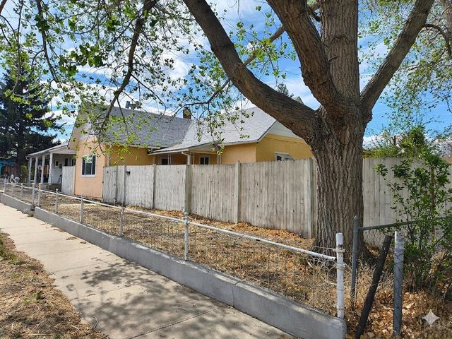 824 W 7th St, Walsenburg, CO 81089