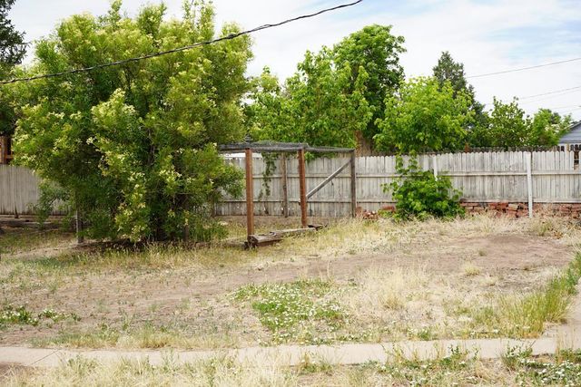 824 W 7th St, Walsenburg, CO 81089