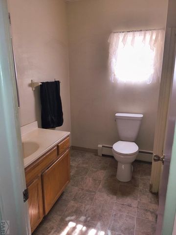 824 W 7th St, Walsenburg, CO 81089