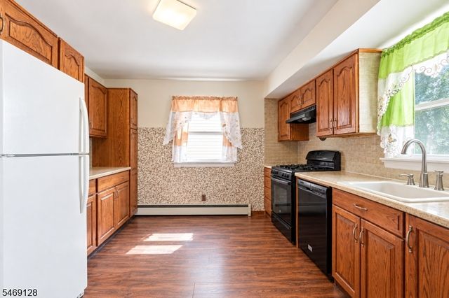228 Laurel Ave, Kearny Town, NJ 07032