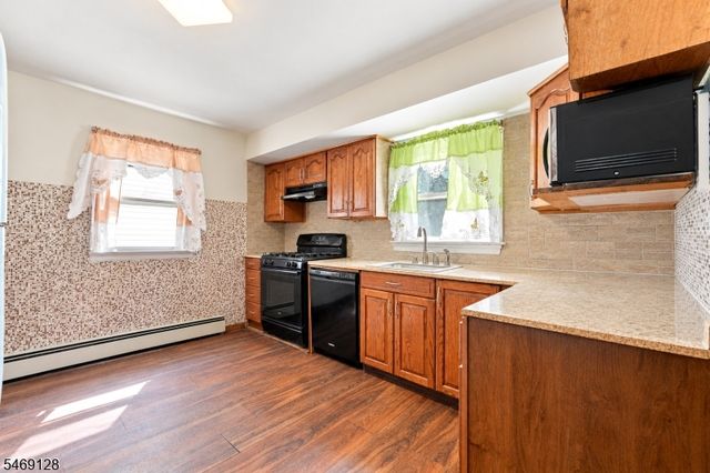 228 Laurel Ave, Kearny Town, NJ 07032