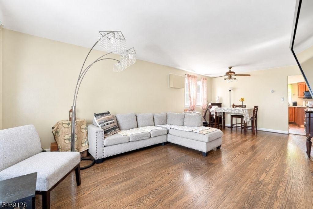 228 Laurel Ave, Kearny Town, NJ 07032 — photo 3